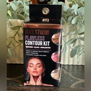 Max Studio Contour Kit - Bronze, Blush, Highlighter